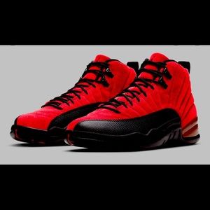 Jordan 12 red an black size 9
